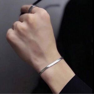 Elegant Herringbone Silver Stackable Bracelet